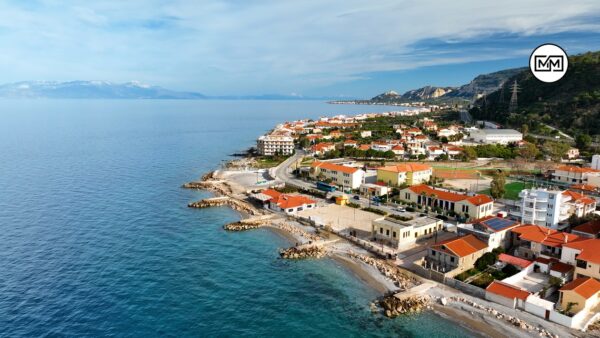 derveni korinthias to stolidi tis peloponnisou me ta krystallina nera 8.jpg