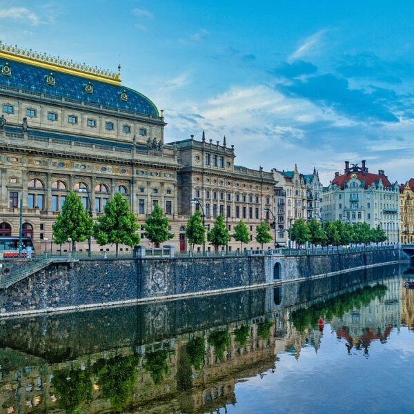 prague ΕΘΝΙΚΟ ΘΕΑΤΡΟ1.jpg