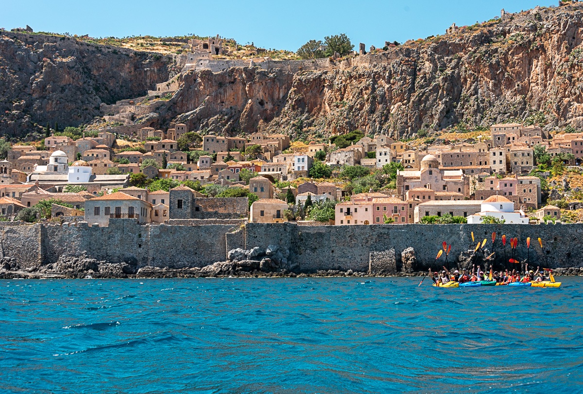Sea kayak monemvasia6 1